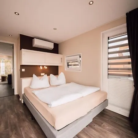 Hausboot Seeschwaeche - Lp12 * Vetschau